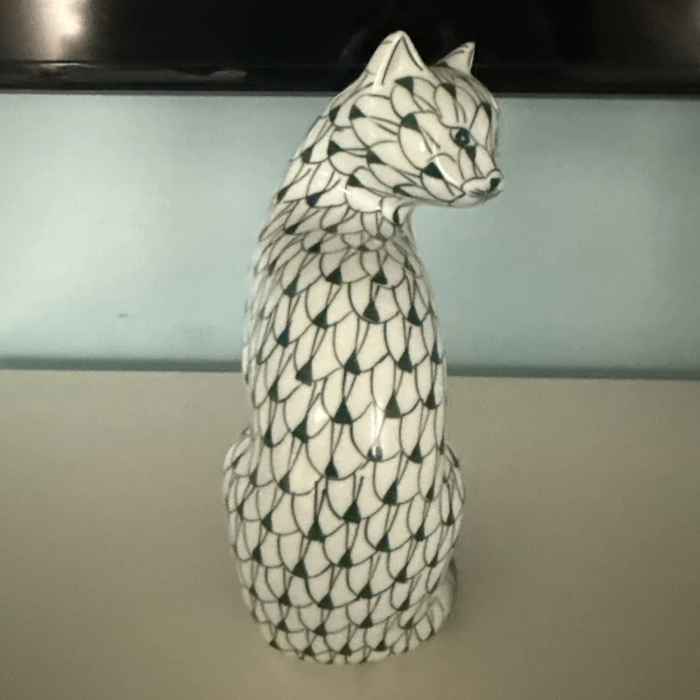 Vintage Andrea By Sadek Green Fishnet Porcelain Cat Statue Handpainted
